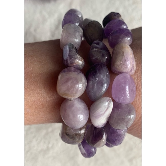 Amethyst Tumbled Stone Stretch Bracelet - Picture 5 of 6